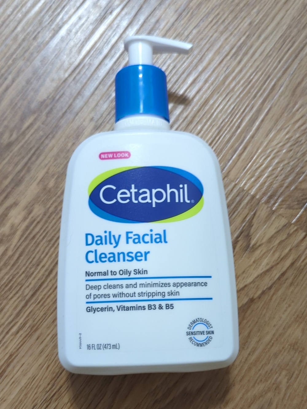 Daily Facial Cleanser for Normal to Oily Skin - White/Blue Bottle